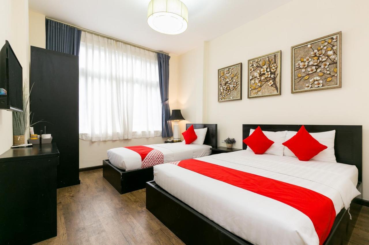 Oyo 438 Small Bay Hotel Хошимин Екстериор снимка